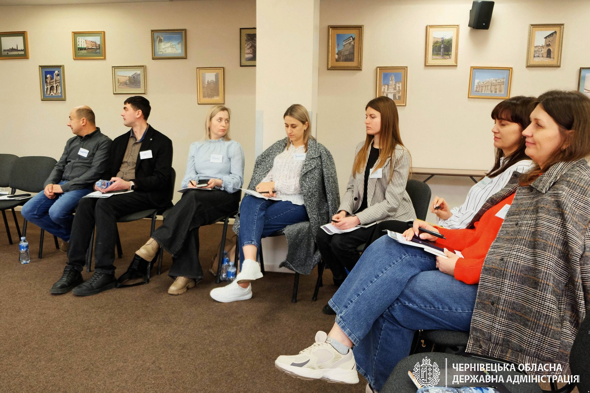 Працівників ЦНАП Буковини навчали емоційної стійкості та профілактики вигорання