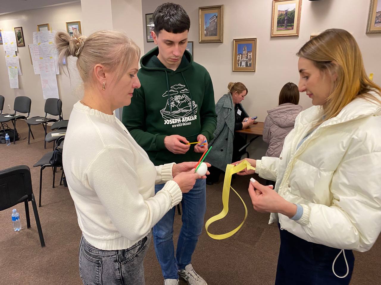 Працівників ЦНАП Буковини навчали емоційної стійкості та профілактики вигорання